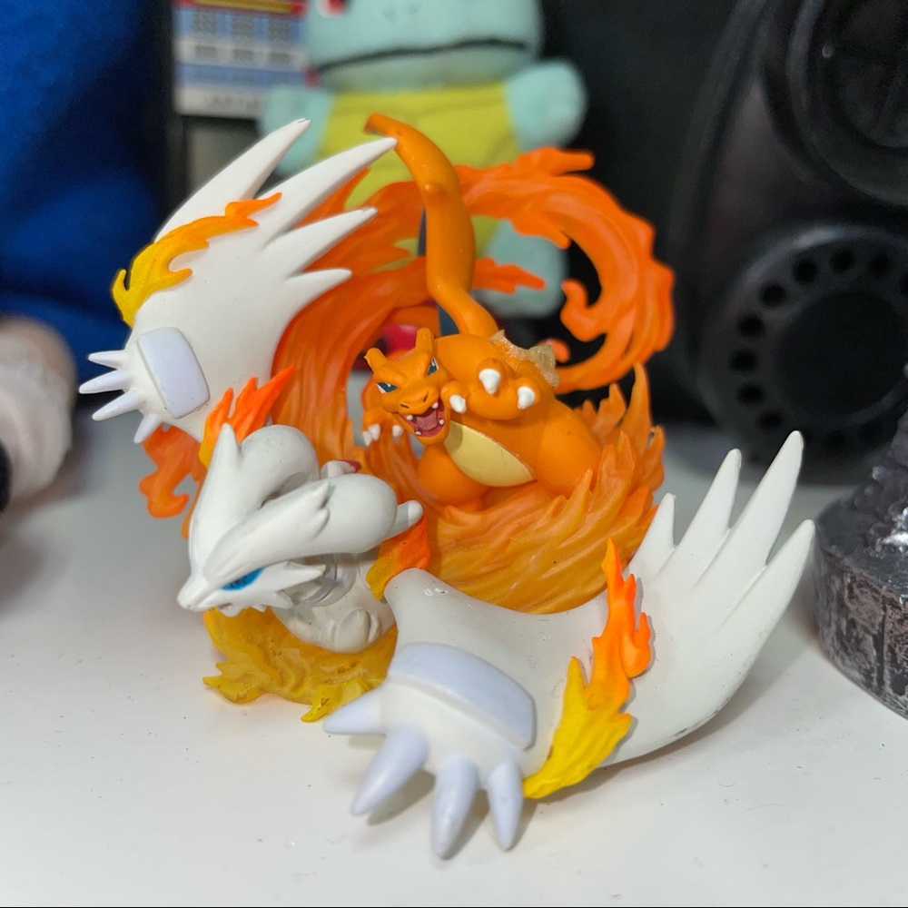 Pokemon Charizard & Reshiram Figurine